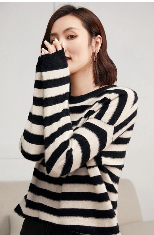 10号截团 【Sonia life条纹毛衣】舒服又百搭！韩系慵懒感拿捏是秋季毛衣颜值和性能之一！ 糯叽叽的毛衣温柔有气质！ 商品图3
