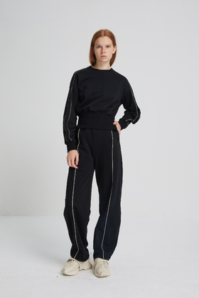 侧拉链收腰卫衣