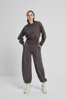 侧拉链收腰卫衣