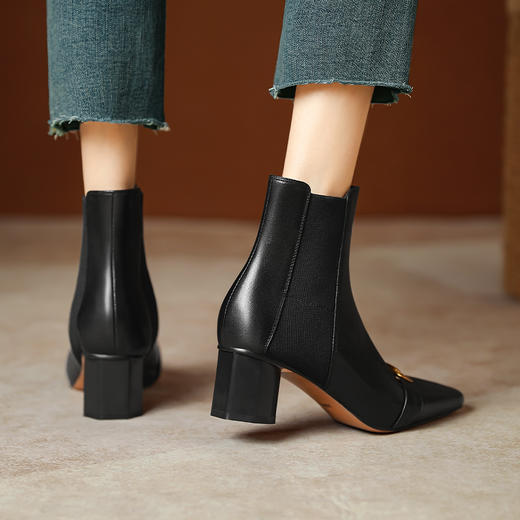 冬季新款，水晶羊皮复古风中跟金属扣短靴TZ-78 商品图2