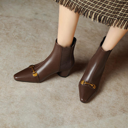 冬季新款，水晶羊皮复古风中跟金属扣短靴TZ-78 商品图5