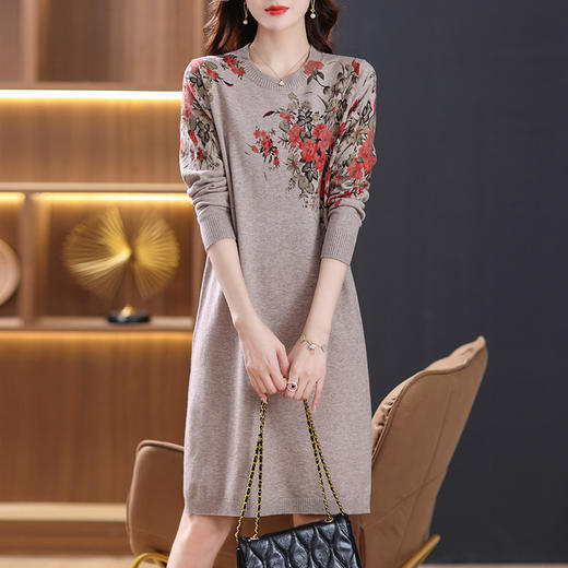 配大衣的印花毛衣连衣裙子圆领打底群加厚CC-38-8811 商品图1