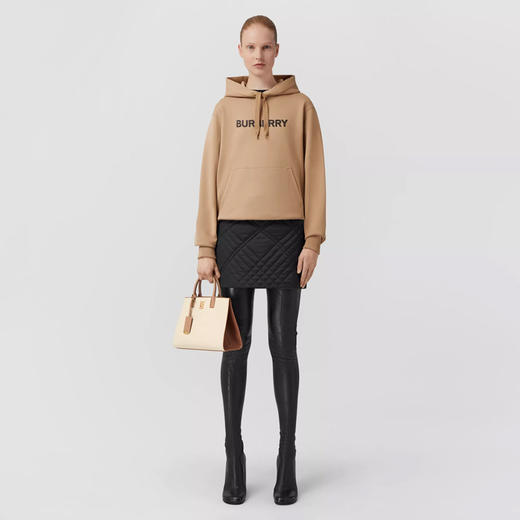 【一】BURBERRY 巴宝莉 女士棉质字母徽标印花连帽长袖卫衣 驼色 8060702 A1420 商品图3