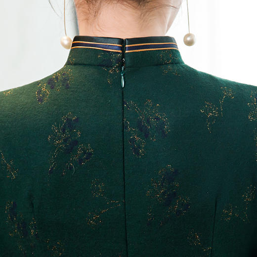 TY-922澳毛面料手工包边柔软舒适修身显瘦遮肚高雅国风旗袍 商品图3