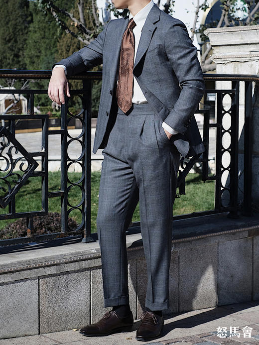 Stylbiella Knight 澳洲美丽诺羊毛360克高克重中灰色亲王格全麻衬套装 商品图4