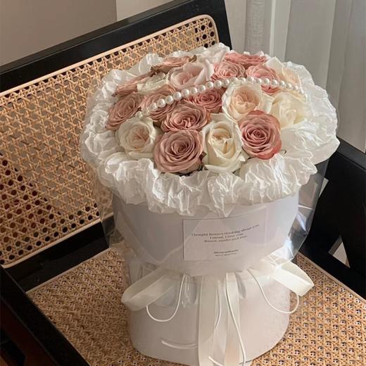 【鲜花预定】白荔枝卡布奇诺玫瑰（请提前48小时预定） 商品图0