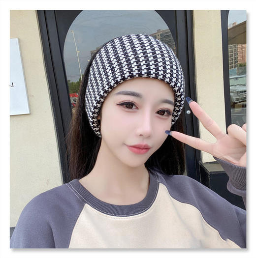 【买一送一围巾+帽子+面罩+发带四合一】防寒护脸一巾多用护颈头巾面罩时髦百搭3秒成型又薄又暖户外骑行保暖挂耳面罩面巾围脖 商品图1