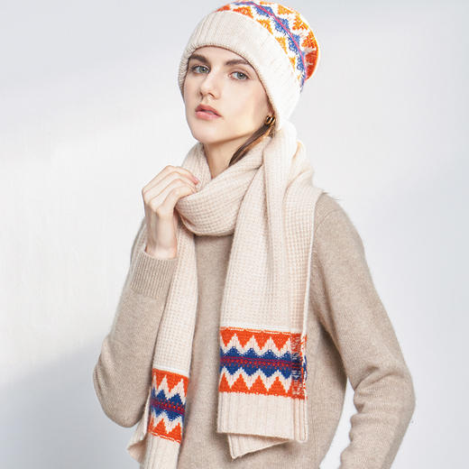 【纯羊绒围巾+帽子】羊绒世家秋冬新品女士100%山羊绒针织保暖围巾撞色条纹帽子 商品图4