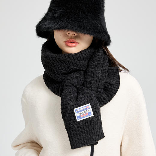 【赠护手霜】秋冬软糯气质围巾女 纯色百搭 保暖加厚围脖 网红ins风 经典永不过时 商品图3