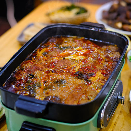 【无添加的牛油火锅底料】新鲜出锅！用料纯正地道 辣而不燥 香不留身！健康无添加的家庭火锅 和家人一起吃吧~ 商品图13