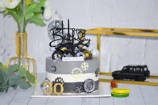 【摩托车蛋糕】动物奶油，鲜鲜水果+牛奶布丁，糯米蛋糕胚； 商品图2