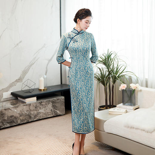 端庄优雅，新款改良版温柔风显瘦遮肚手工花扣长款秋季澳毛旗袍TY-若寒 商品图2