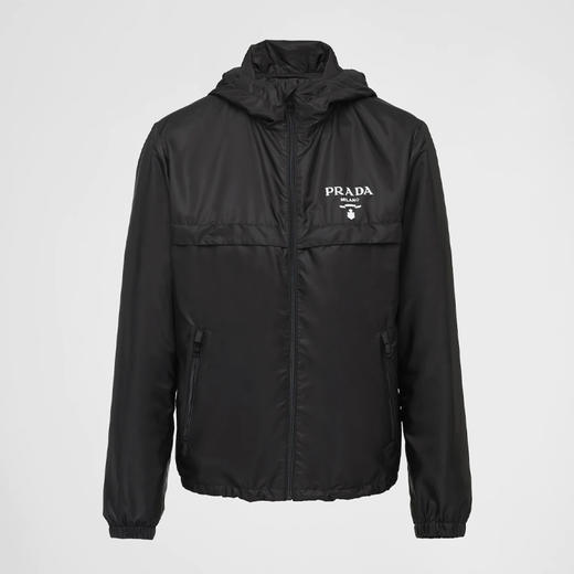 PRADA 普拉达 男士 Re-Nylon 再生尼龙字母徽标印花拉链连帽束口夹克外套 黑色 SGC052 1WQ9 F0002 商品图0