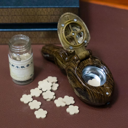 车载熏香器 配海南沉香香片10克 约37片左右 20028756 商品图1