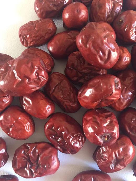 自然生长的新鲜红枣，口感酸甜，不售后，介意者勿拍！！木枣，二十几年无人管理  山西黄河边上长大 时效不保，不支持退货 商品图11