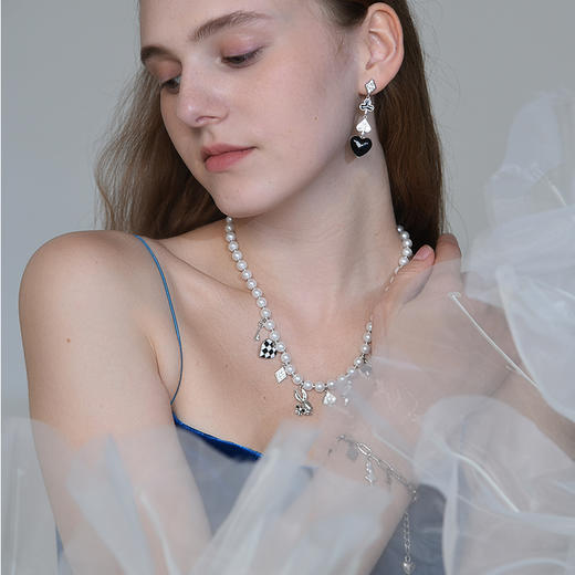 V&A博物馆爱丽丝漫游奇境系列卡牌风珍珠项链手链耳环 商品图2