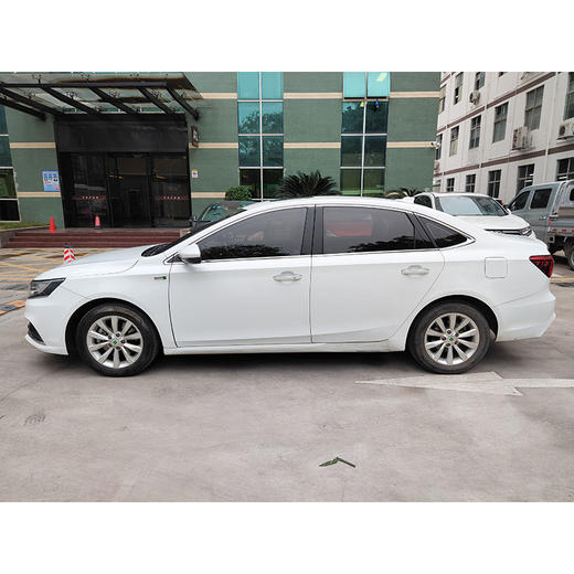 荣威 i6新能源 45T 混动互联智享版【长租-深圳】 商品图3