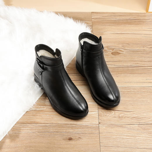 信诺真皮羊毛妈妈棉鞋女冬季加绒保暖防滑皮毛一体平底中老年短靴9M839-09 商品图0