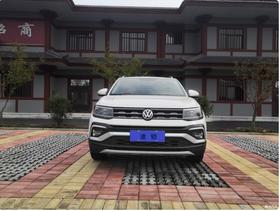 使用玻璃油膜去除剂还我清晰视野