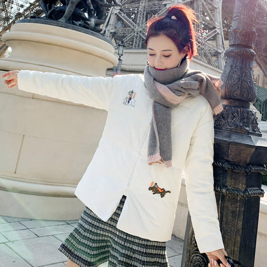 民族风盘扣刺绣羽绒服，复古宽松90白鸭绒HR-WH19389 商品图6