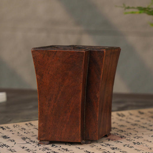 清 黄花梨方胜形笔筒 商品图2