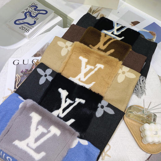 秋冬特惠💰240 LV口袋围巾 千呼万唤始出来，终于等到了大驴家口袋披肩 商品图8