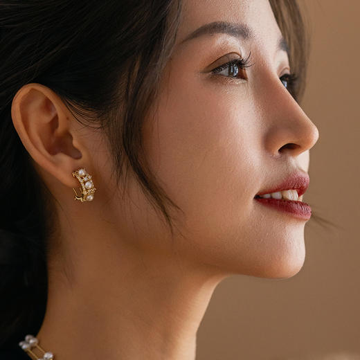 Manreya玛芮雅“枫丹白露”珍珠耳夹 商品图4