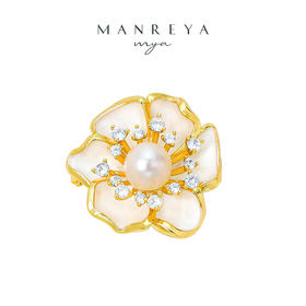 Manreya玛芮雅“雪浸白茶”山茶花胸针