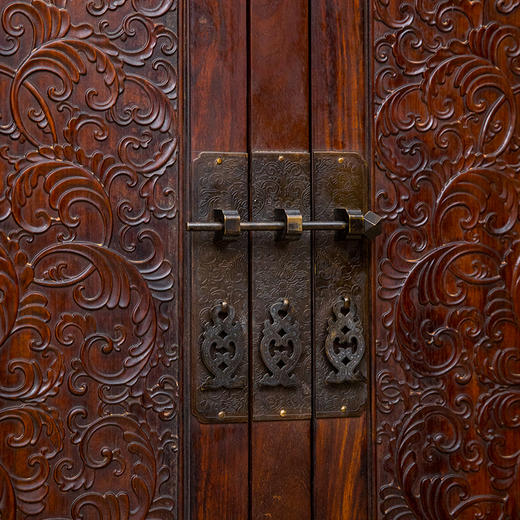 二十世纪 红木雕西番莲纹四件柜 商品图2