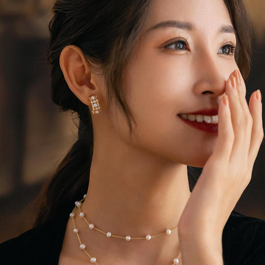 Manreya玛芮雅“枫丹白露”珍珠耳夹 商品图1