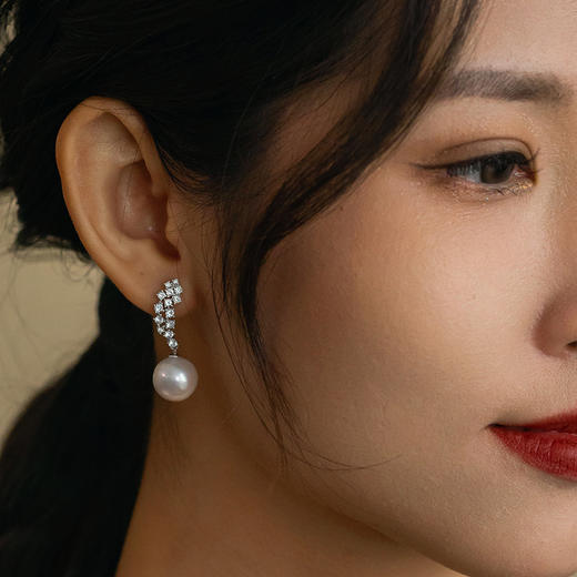 Manreya玛芮雅“冰羽”银镀金爱迪生珍珠耳环 商品图3
