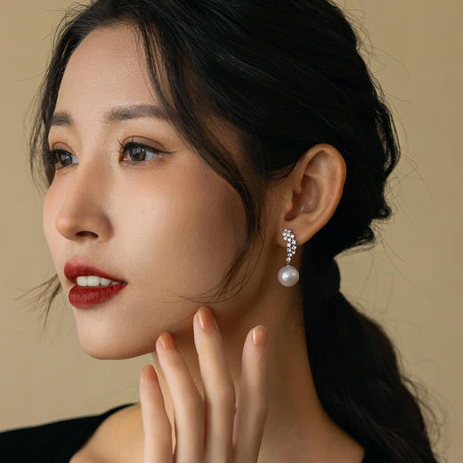 Manreya玛芮雅“冰羽”银镀金爱迪生珍珠耳环 商品图1