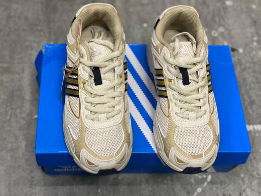 秋冬特惠💰360 阿迪达斯壤痞兔聊名替代版 Response Cl 來啦 商品图2