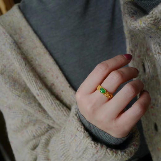 龢盒原创 18k金镶如意忍冬纹翡翠戒指 商品图5