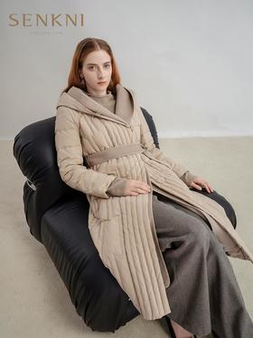 3楼SENKNI服饰羽绒