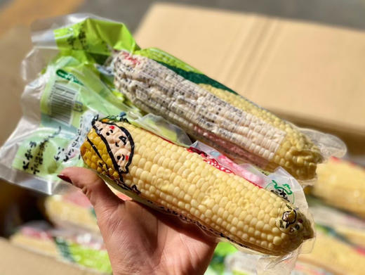 日本🇯🇵 北海道牛奶玉米🌽
经过高温杀菌独立真空包装 非常讲究也很方便打开包装即可吃，随身携带适合更多场合👍 
味道很鲜美，口感细腻嫩滑 真心好吃😋 商品图4