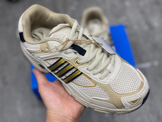 秋冬特惠💰360 阿迪达斯壤痞兔聊名替代版 Response Cl 來啦 商品图3