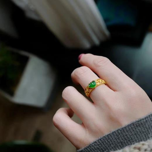 龢盒原创 18k金镶如意忍冬纹翡翠戒指 商品图4