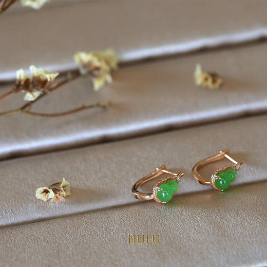 18K玫瑰金和田玉（碧玉）葫芦镶钻耳扣/单面葫芦5*7mm/苹果绿 商品图3