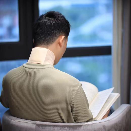 【新包装丨艾草艾灸贴】精选三年陈艾，品质浓度更高！活络、去痛、驱寒湿！能缓解肩颈疼、风寒感冒，妇科宫寒痛经，肠胃不舒服等！一撕一贴即可享受！一份7片/盒！【QJ-J仓】 商品图5