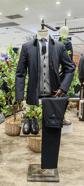 4F蒙帝菲尔男装