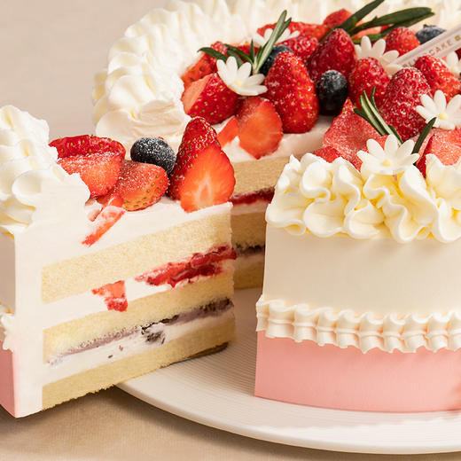 【草莓蛋糕销量NO.1】莓莓圆舞曲蛋糕，红颜草莓&甜润奶油，芋泥巧克力脆脆夹心口感丰富（天津幸福西饼蛋糕） 商品图3
