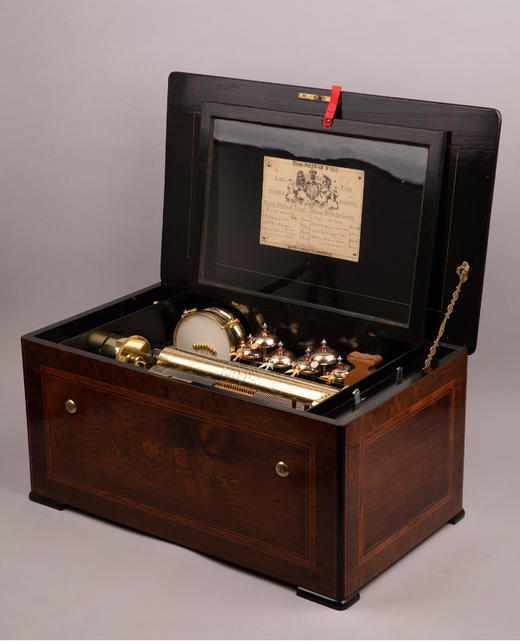 独角鹿西洋古董瑞士花卉主题细木镶嵌外箱配铃铛响鼓滚轴式音乐盒 商品图1