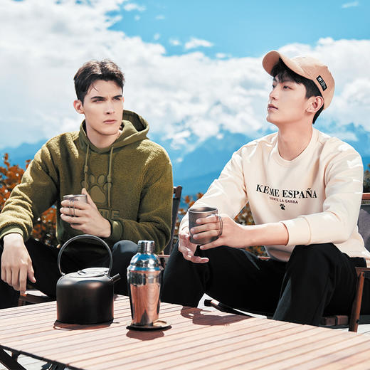 卡尔美圆领加绒卫衣男女冬新款宽松休闲运动加绒情侣装 商品图2