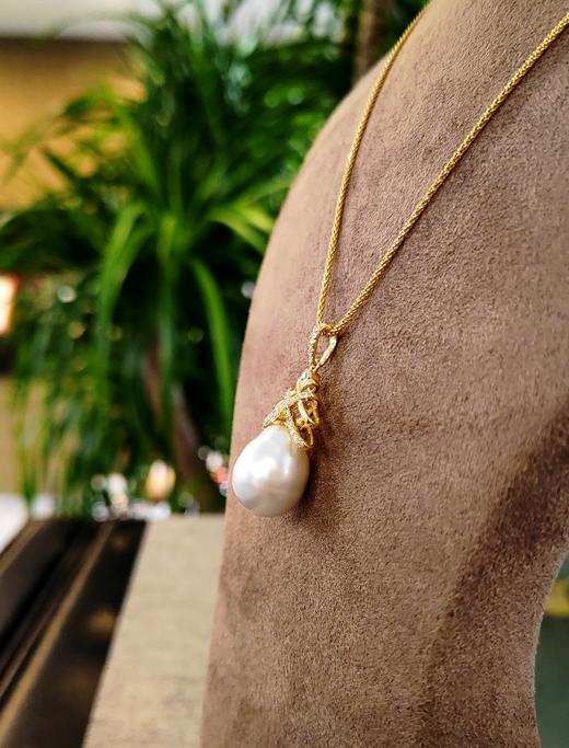 澳白巴洛克星辰18K金钻石镶嵌设计款吊坠 商品图3