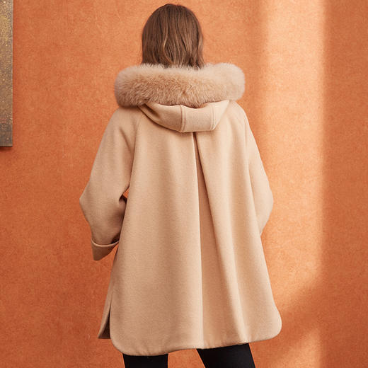 欧芮儿2019冬 女 长袖大毛领连帽驼色毛呢外套女中长款 商品图1
