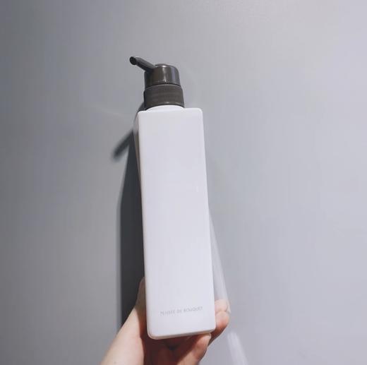 POLA宝丽沐浴露500ml 玫瑰/百合/桂花/小野樱花 清爽控油顺滑柔肤 商品图3