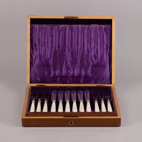 独角鹿西洋古董英国工坊Martin Hall Co母贝手柄纯银雕花餐具套件