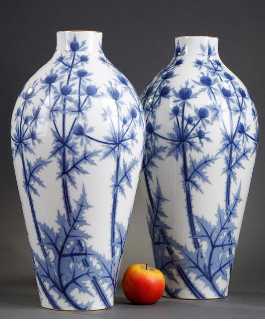 独角鹿西洋古董法国塞弗尔瓷器蓟草描金白底蓝釉Beauvais款瓷瓶 商品图1