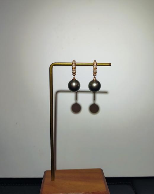 大溪地铂金灰18K金钻石镶嵌设计款耳环（已售，可定制） 商品图6